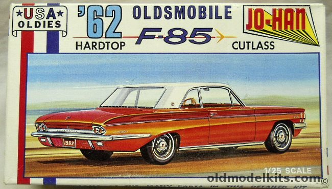 Jo-Han 1/25 1962 Oldsmobile F-85 Cutlass 2 Door Hardtop, C3862 plastic model kit